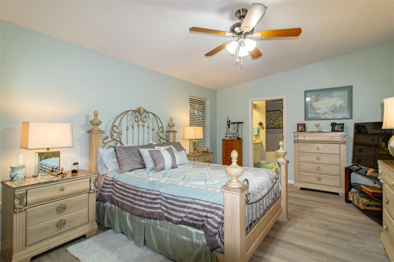 Image 18 of 37 For 2124 Glen Heights Place