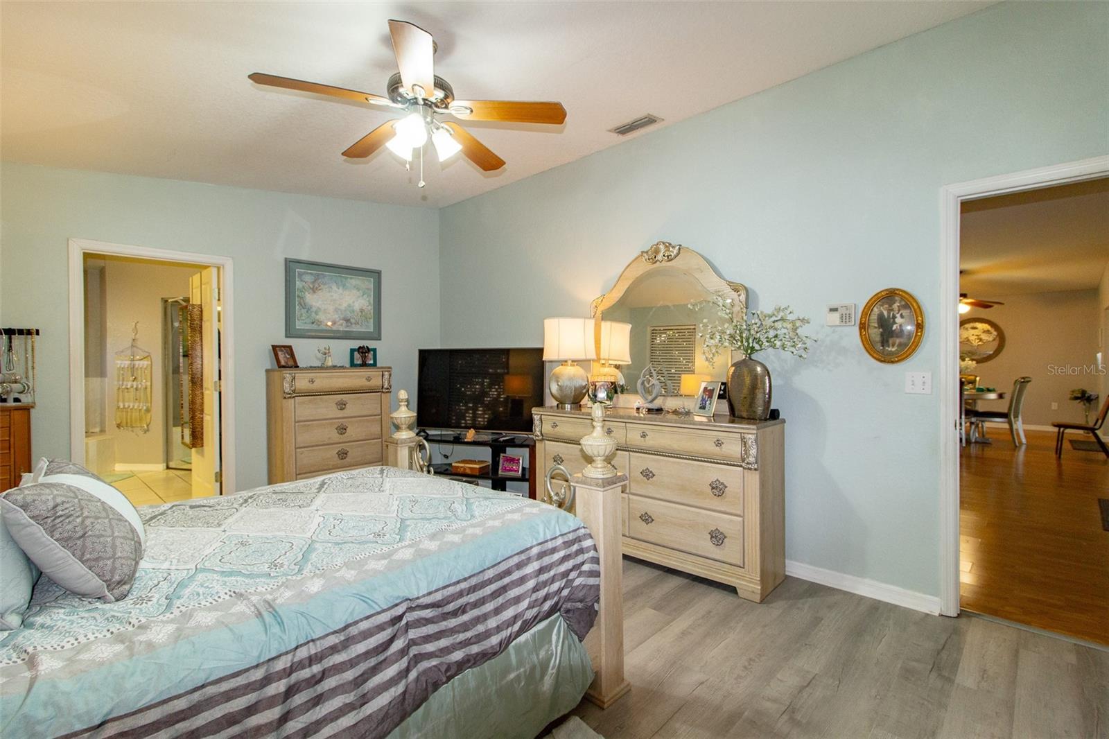 Image 19 of 37 For 2124 Glen Heights Place