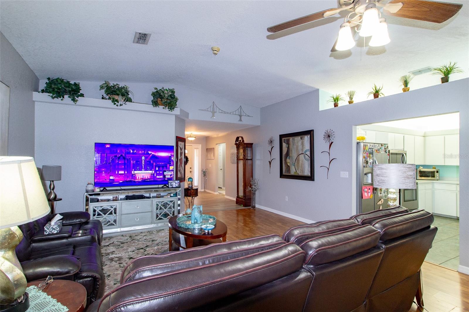 Image 6 of 37 For 2124 Glen Heights Place