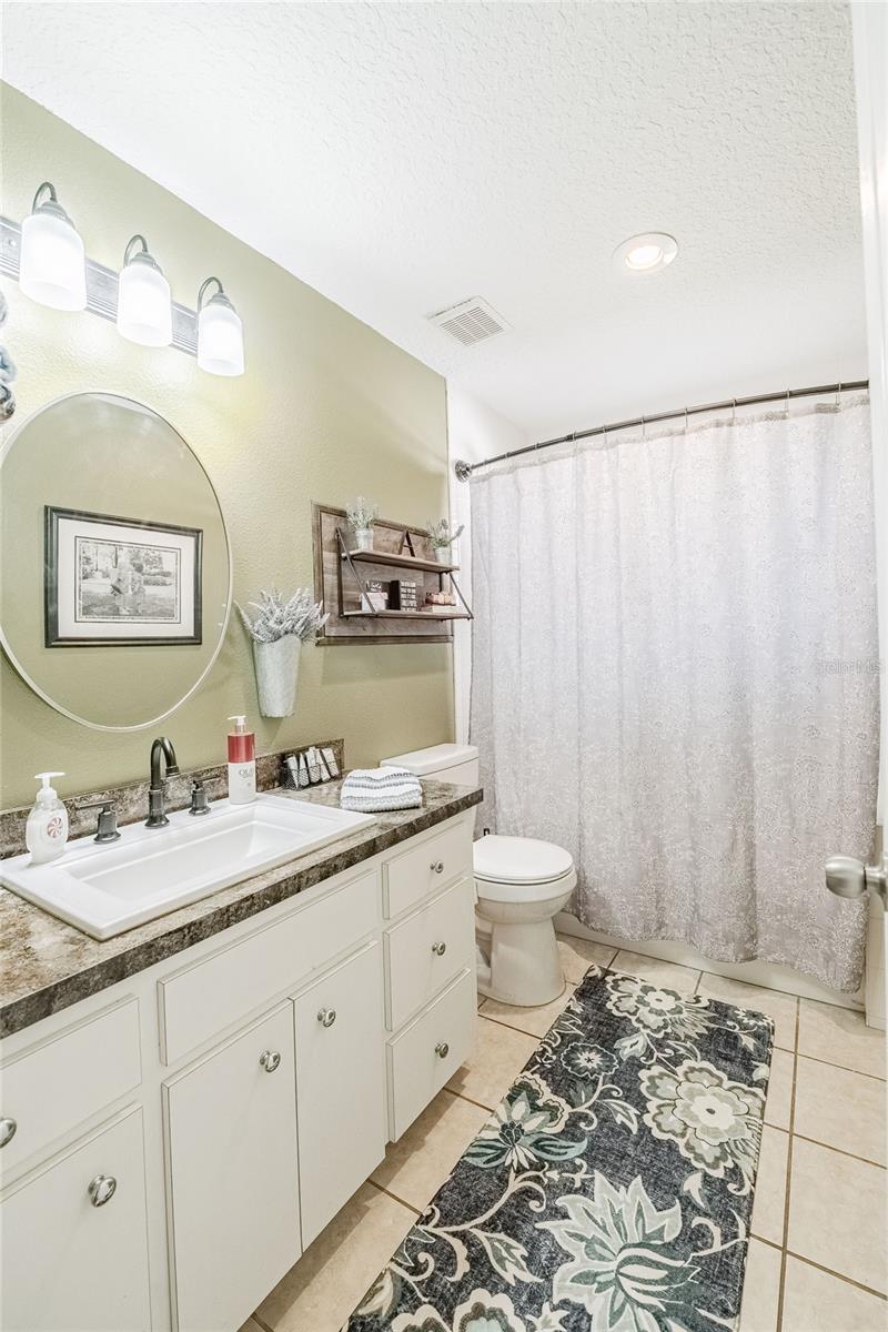 Image 10 of 38 For 5837 Manchester Drive W