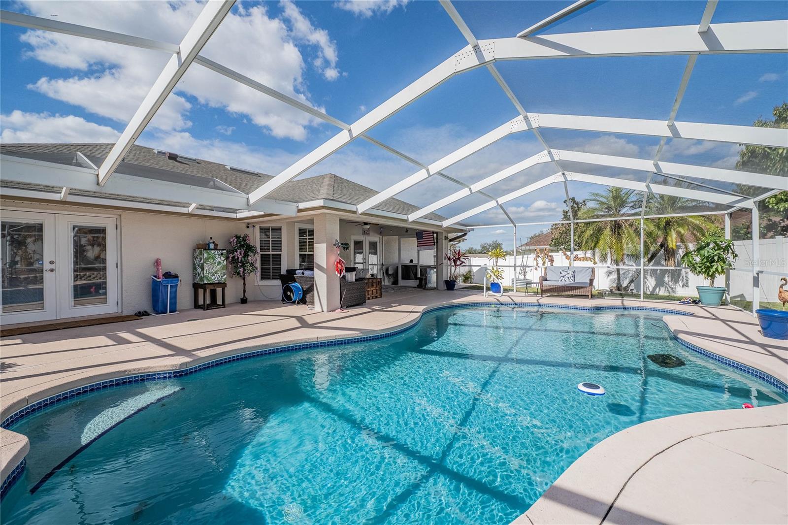 Image 3 of 38 For 5837 Manchester Drive W