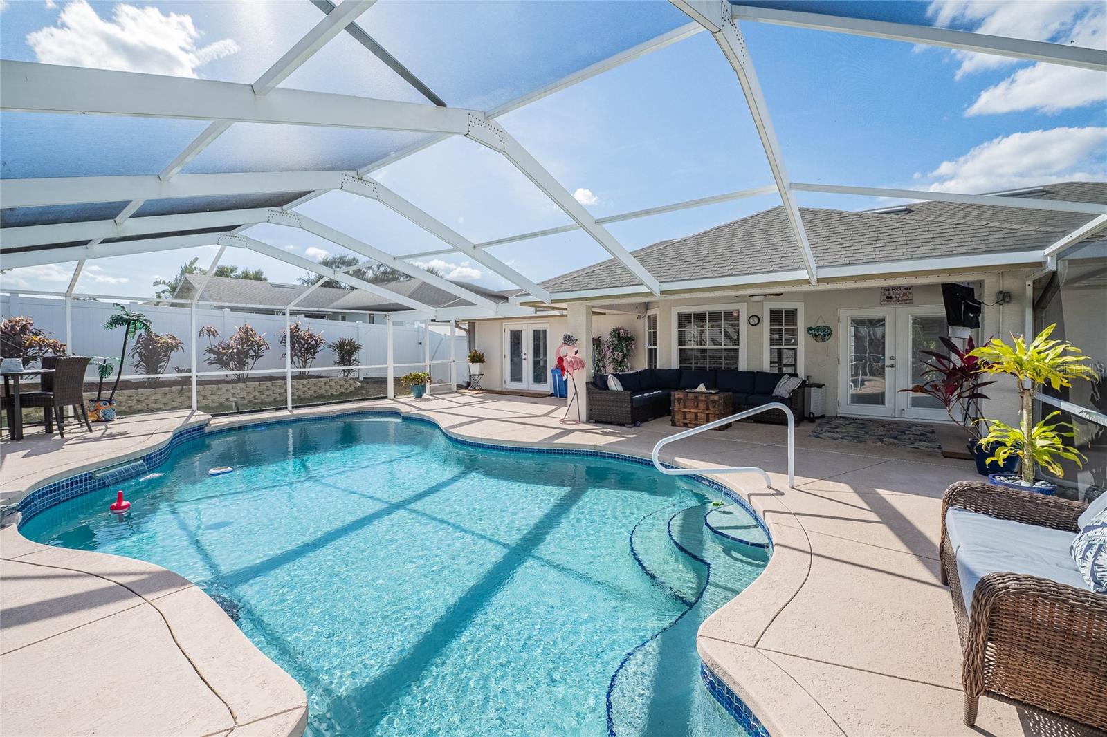 Image 30 of 38 For 5837 Manchester Drive W