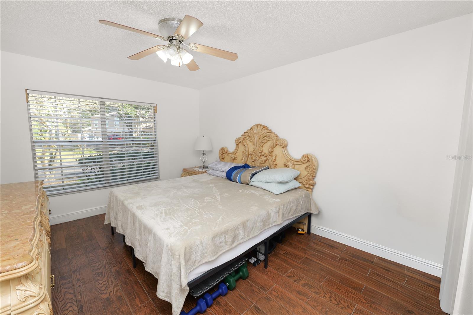 Image 15 of 41 For 11902 Lakemist Circle 11902