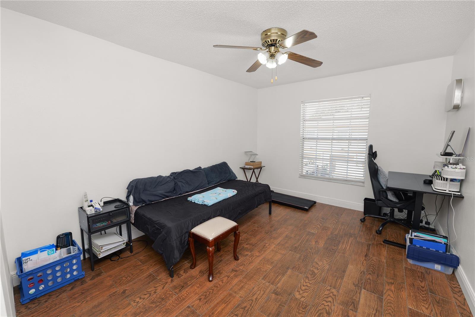 Image 21 of 41 For 11902 Lakemist Circle 11902