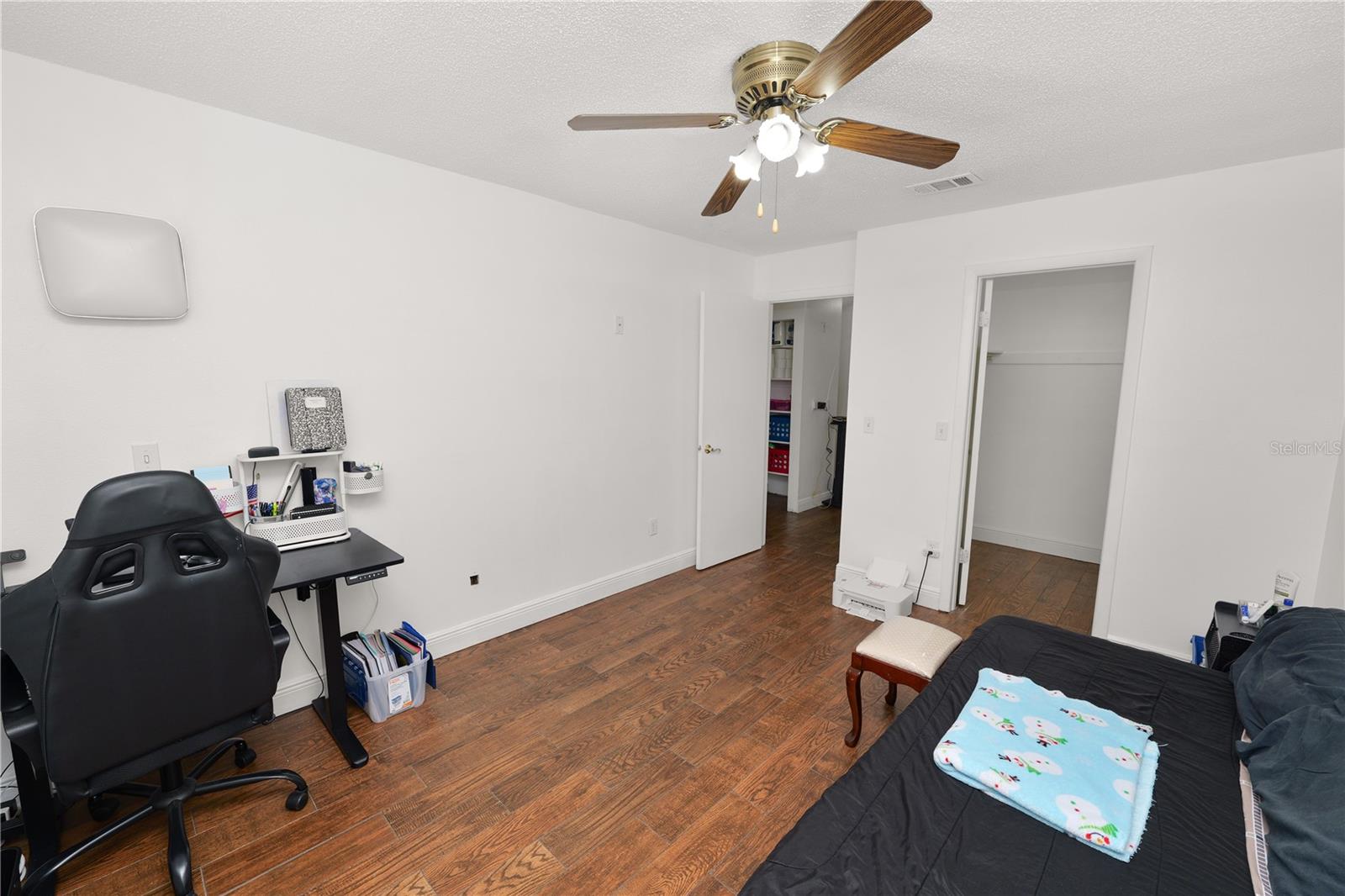 Image 22 of 41 For 11902 Lakemist Circle 11902