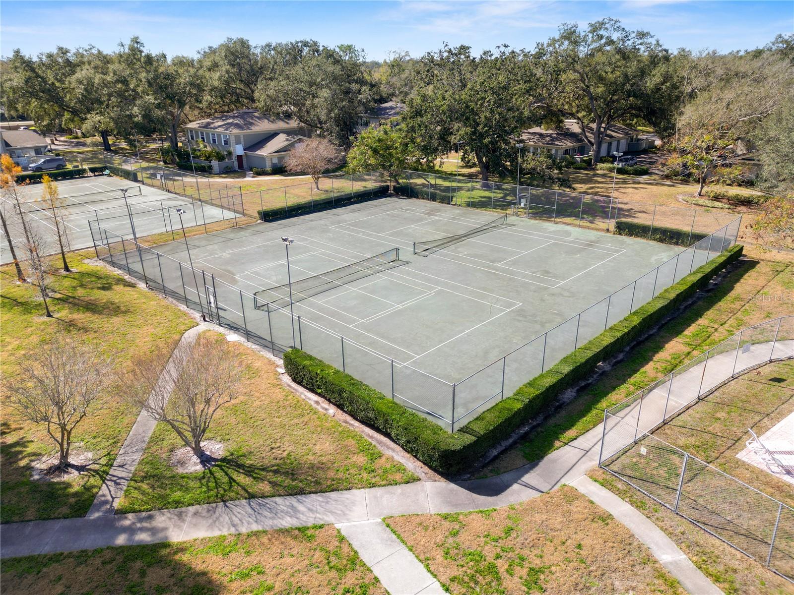 Image 34 of 41 For 11902 Lakemist Circle 11902