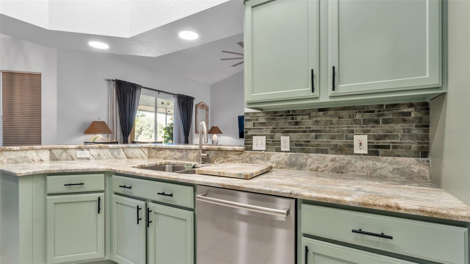 Image 16 of 44 For 6442 Bendelow Drive