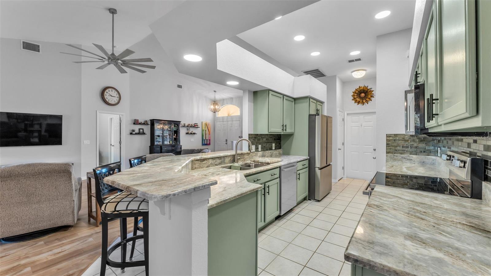 Image 17 of 44 For 6442 Bendelow Drive