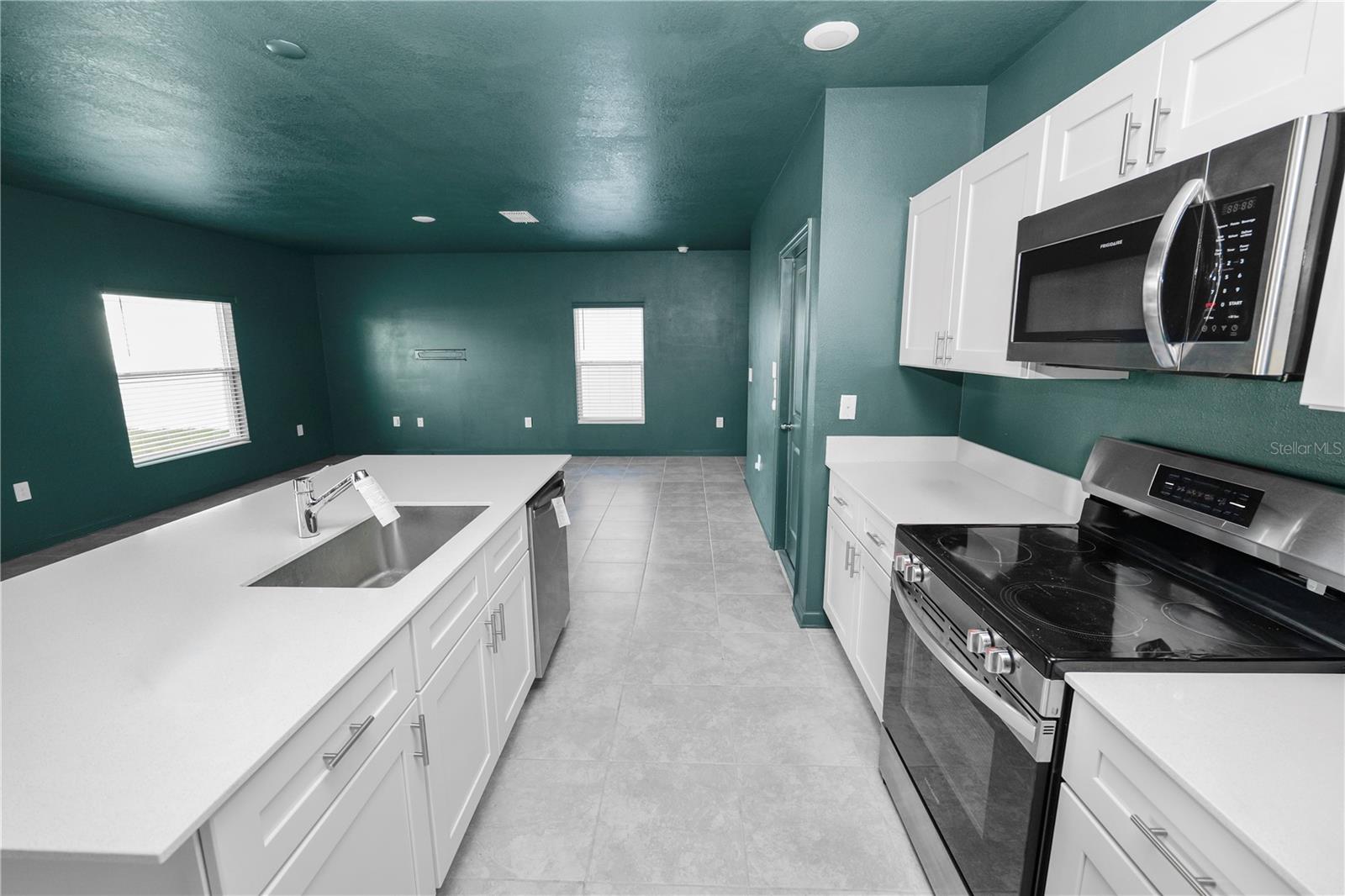 Image 10 of 33 For 1465 Deepwater Circle