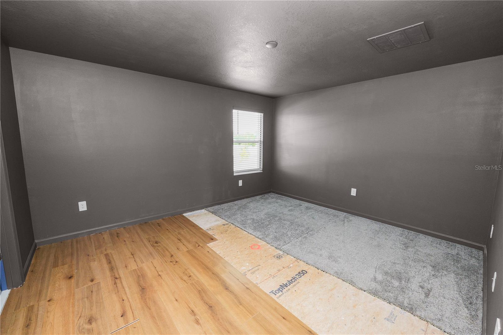 Image 18 of 33 For 1465 Deepwater Circle