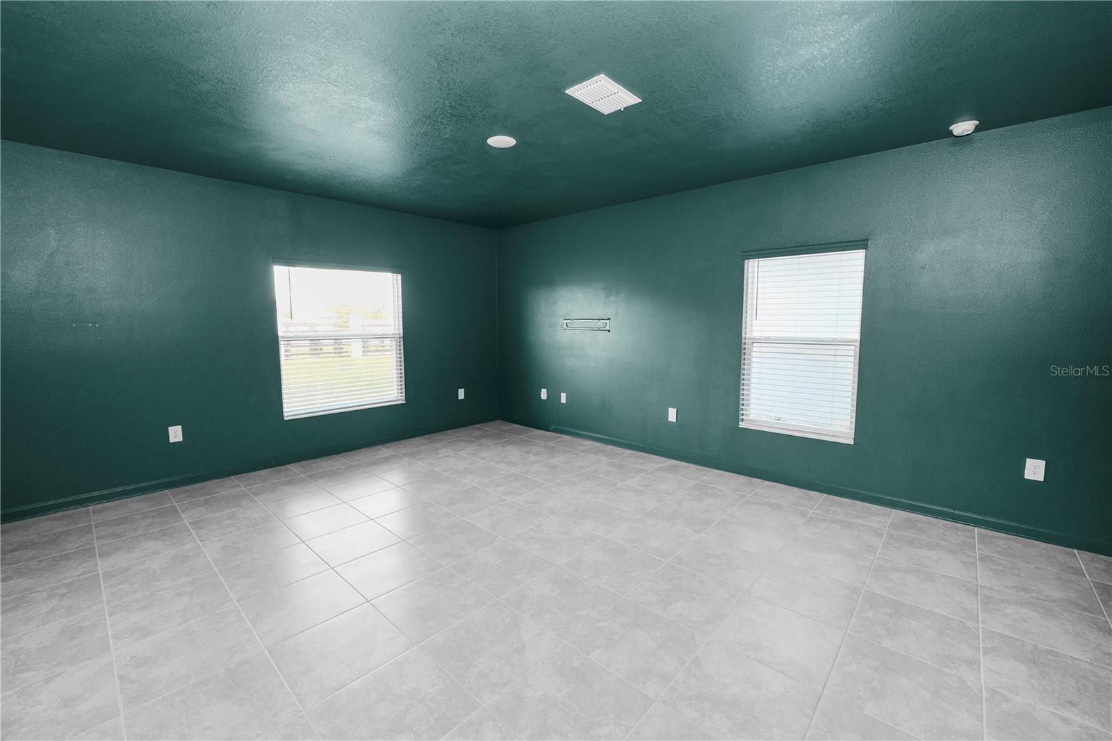 Image 4 of 33 For 1465 Deepwater Circle