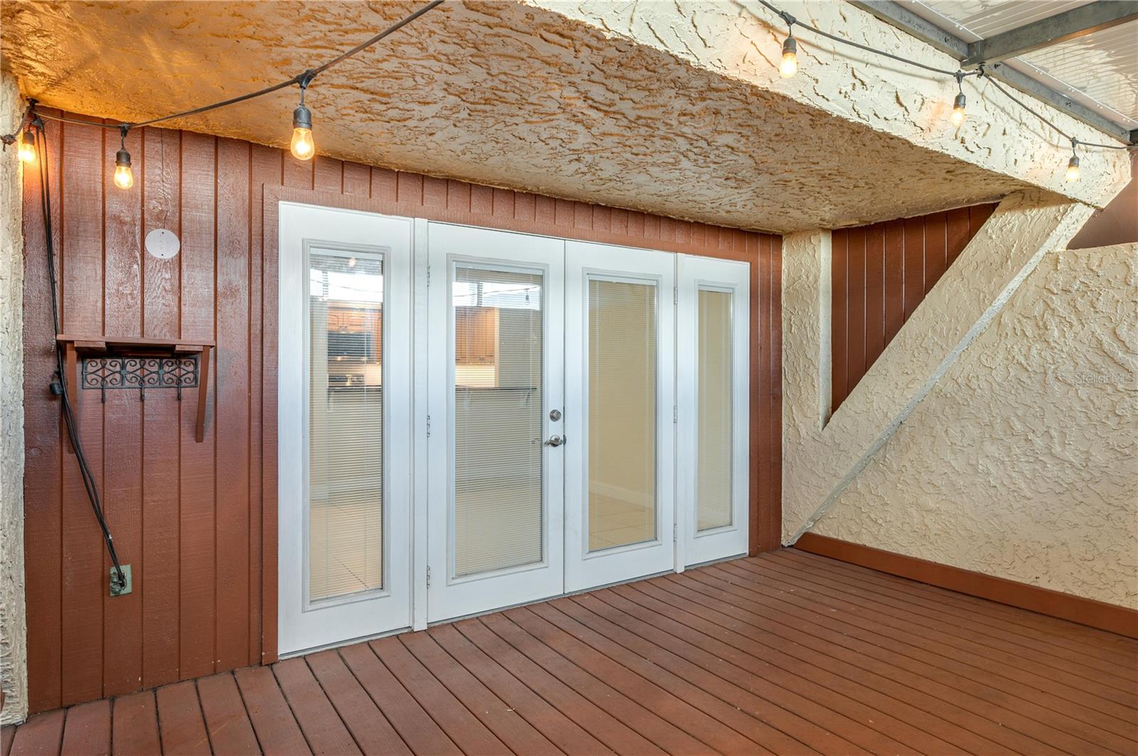 Image 32 of 44 For 2 Casarena Court