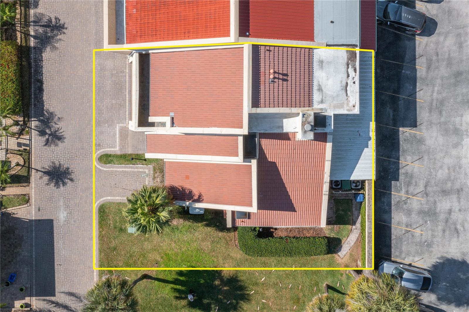 Image 36 of 44 For 2 Casarena Court