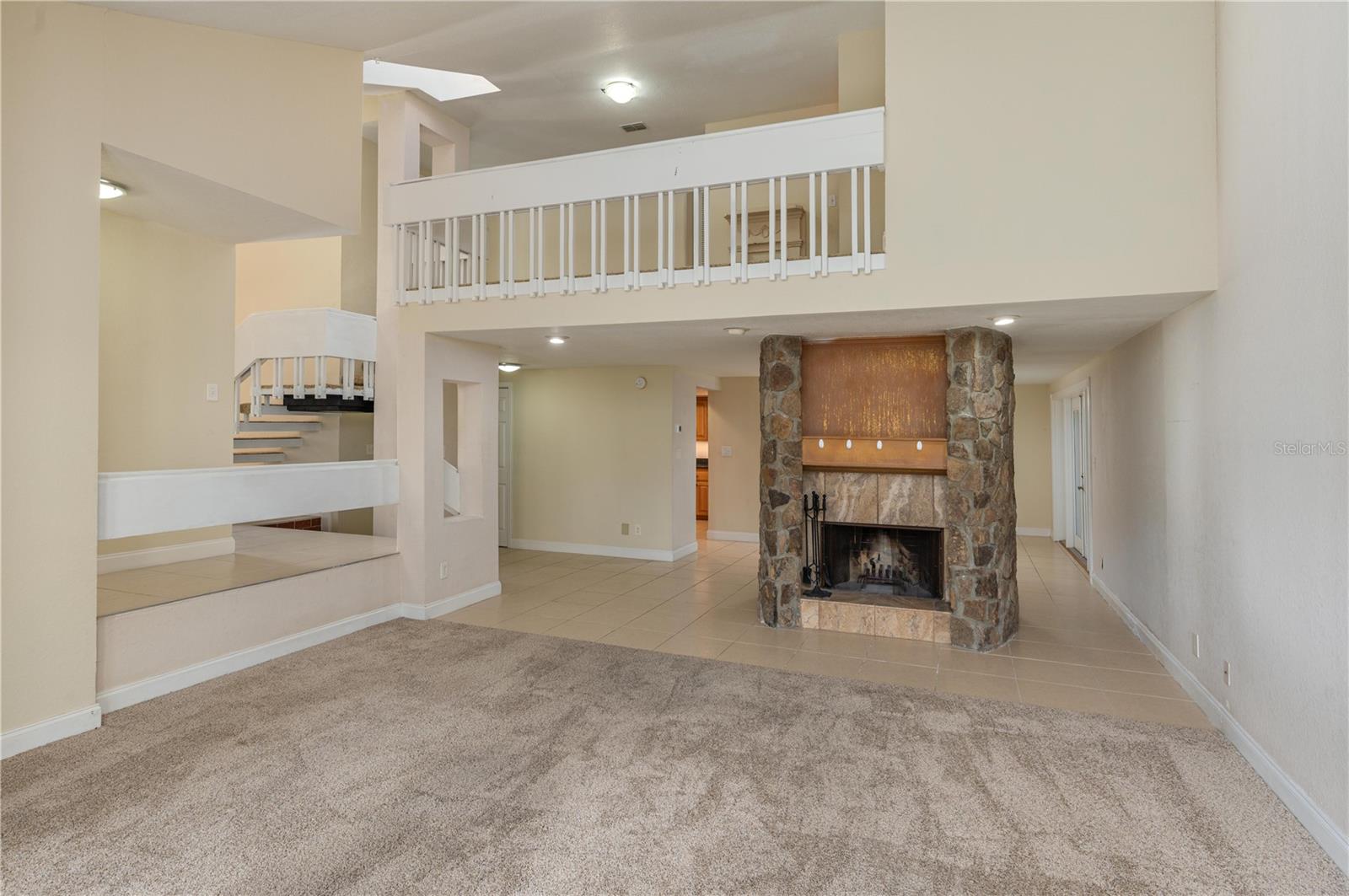 Image 8 of 44 For 2 Casarena Court