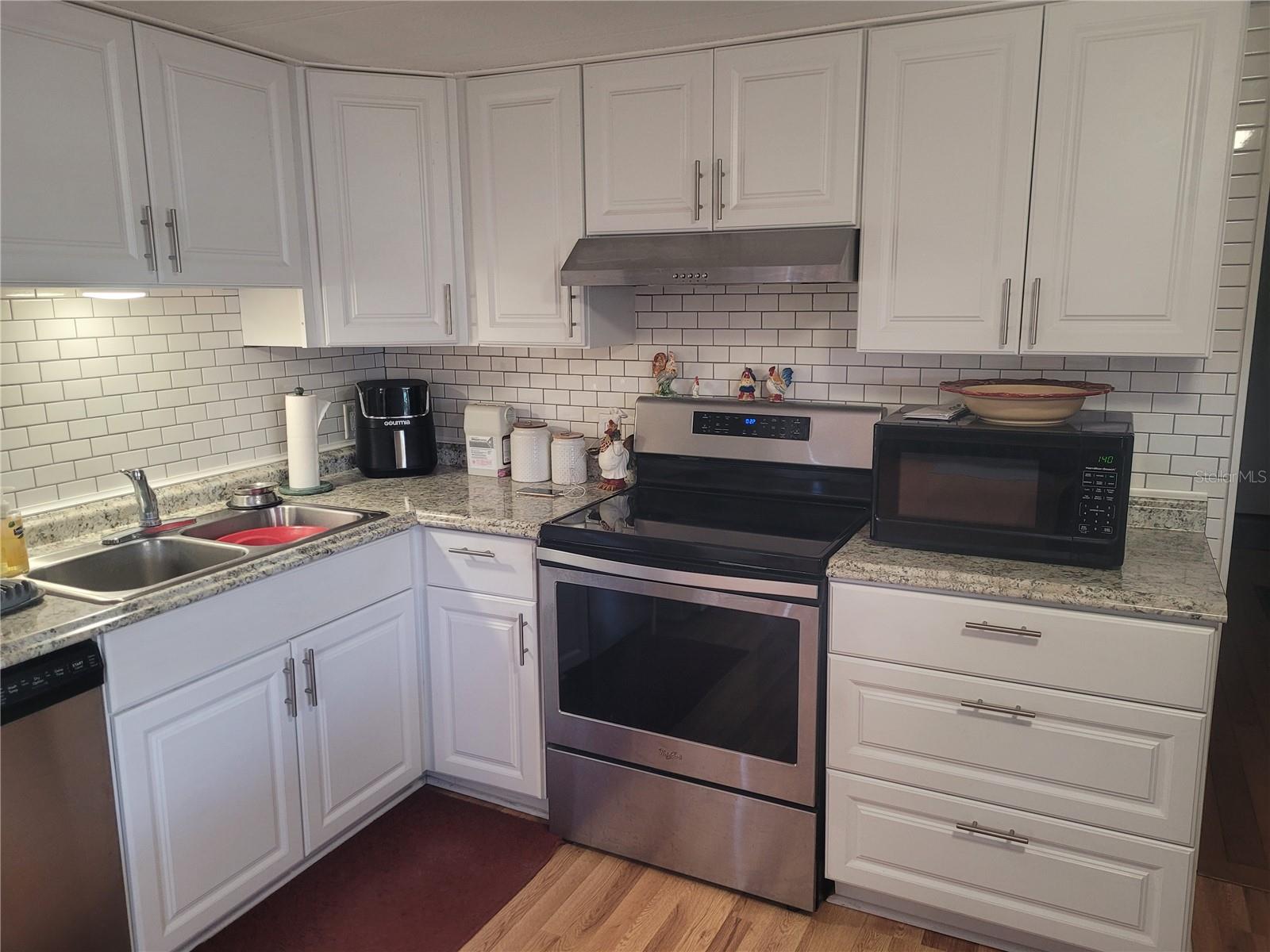 Image 10 of 32 For 3032 Heather Way