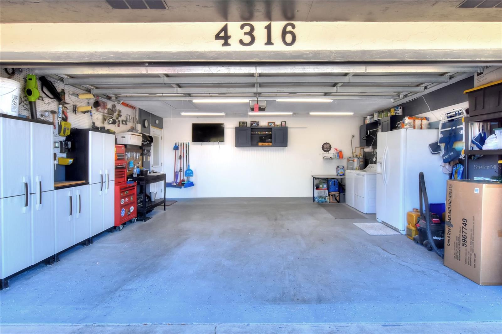 Image 42 of 52 For 4316 Pipkin Creek Road