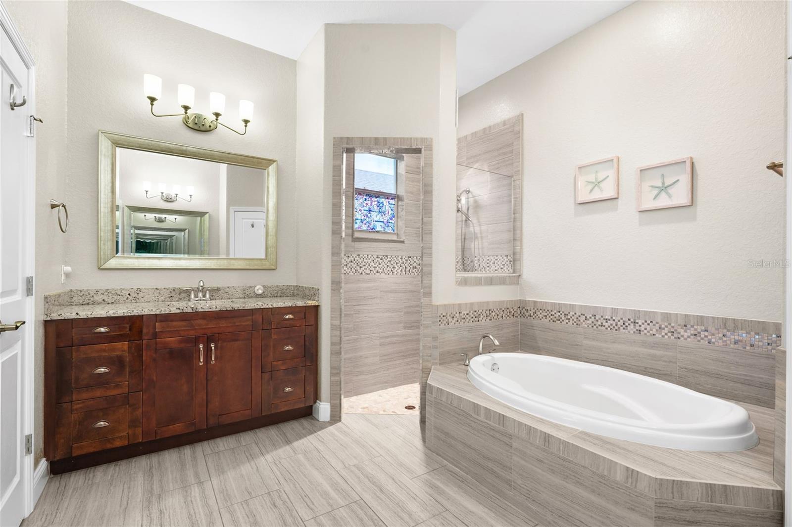 Image 17 of 40 For 3218 Pearly Drive