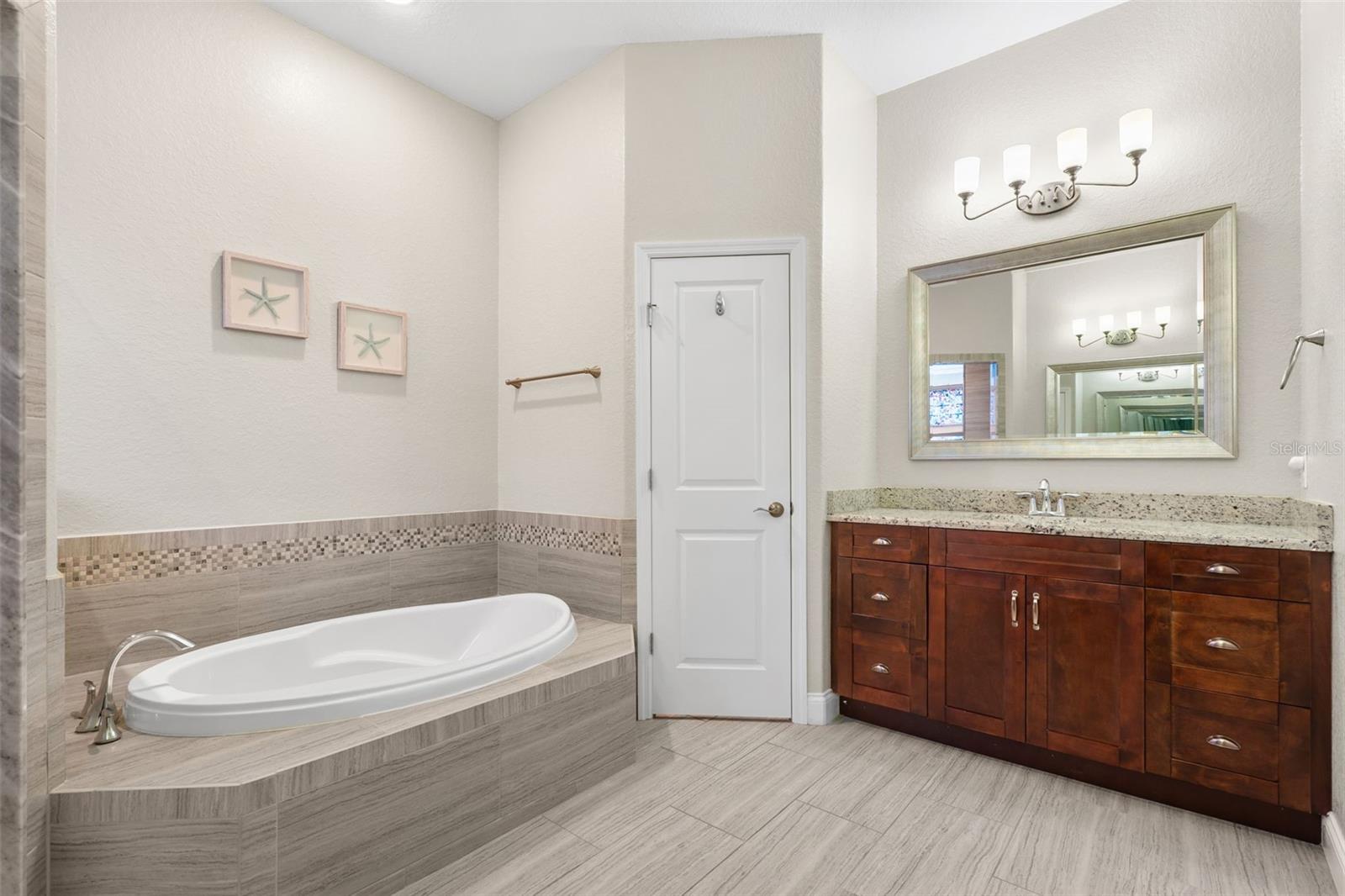 Image 19 of 40 For 3218 Pearly Drive