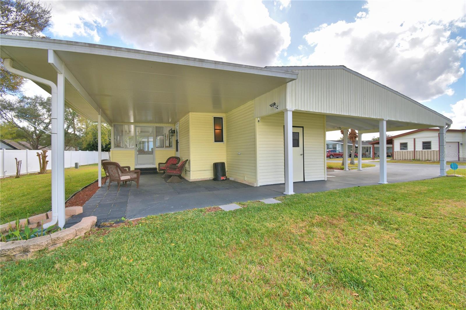 Image 3 of 52 For 4802 Colonnades Circle E