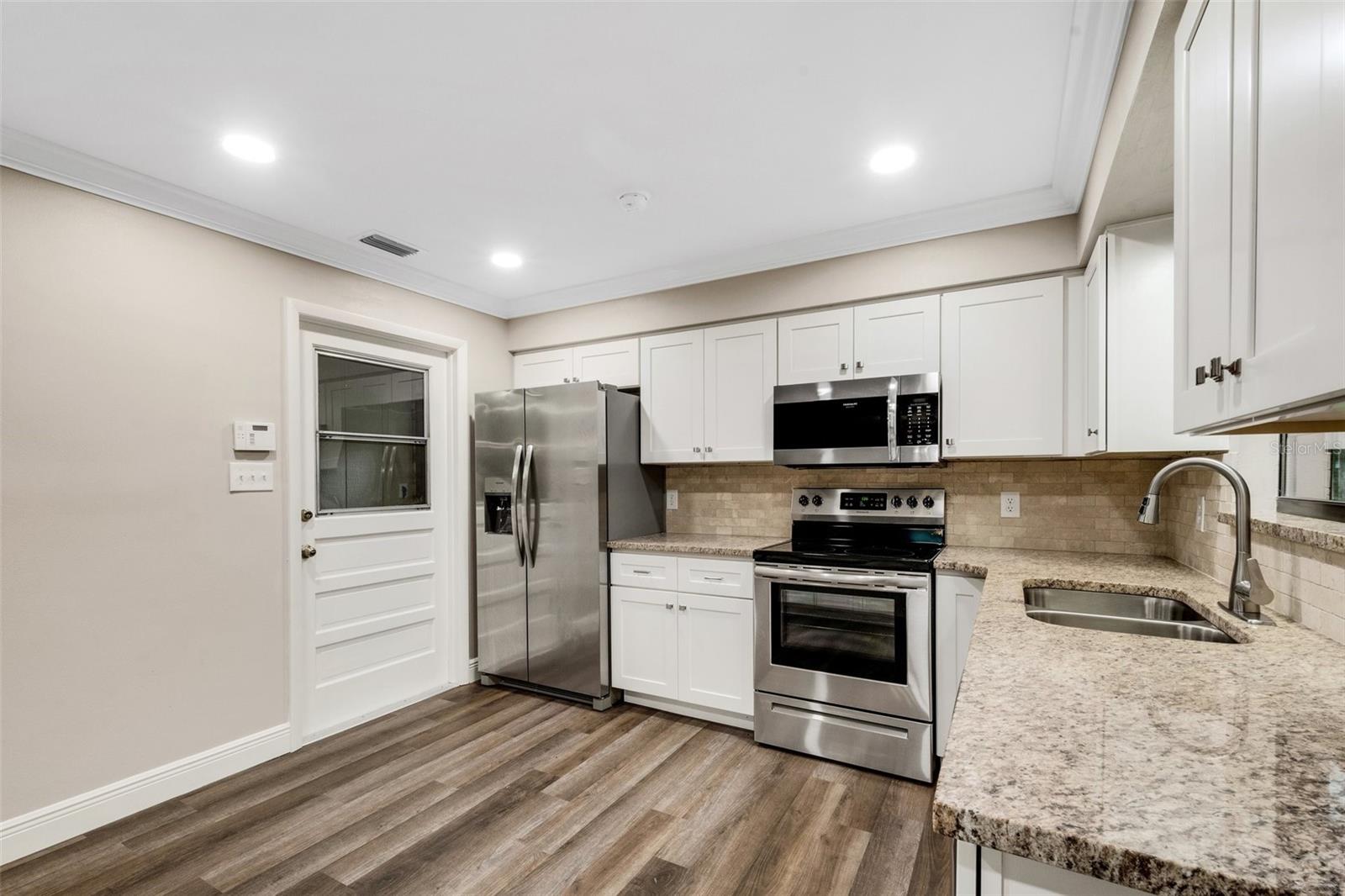 Image 19 of 45 For 7510 Catherine Drive