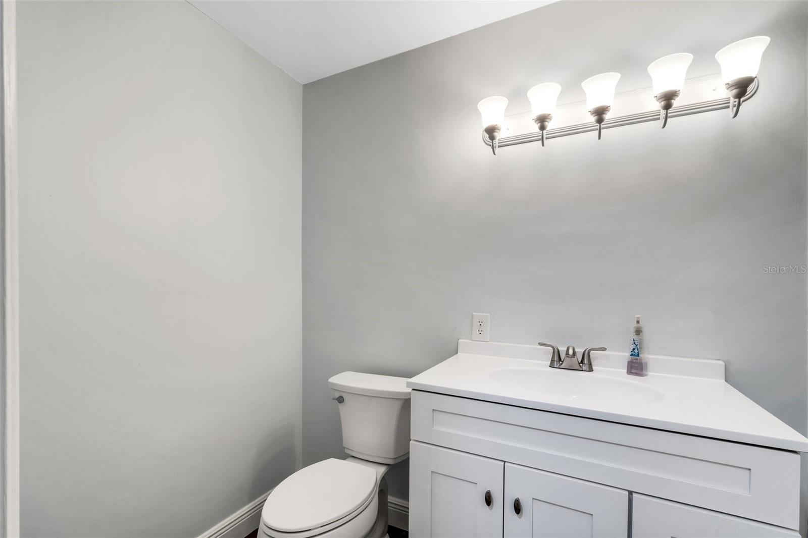 Image 27 of 45 For 7510 Catherine Drive