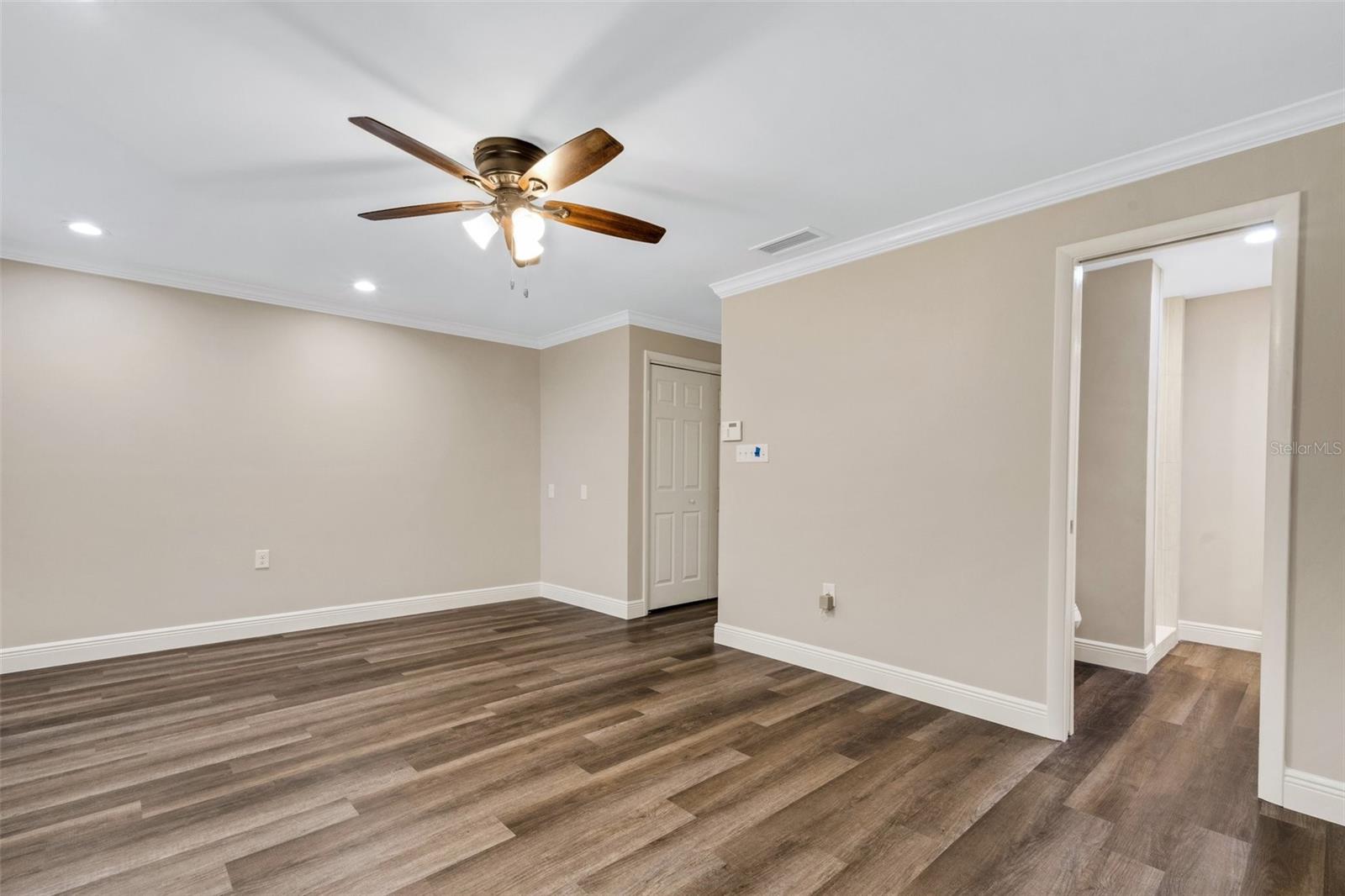 Image 34 of 45 For 7510 Catherine Drive