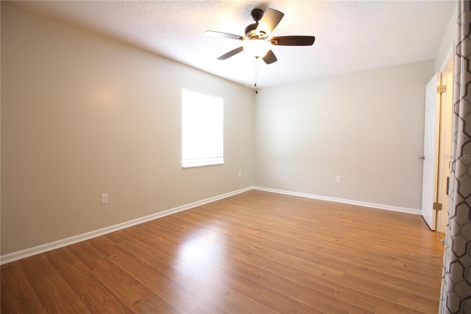 Image 11 of 19 For 1920 Edgewood Drive K8