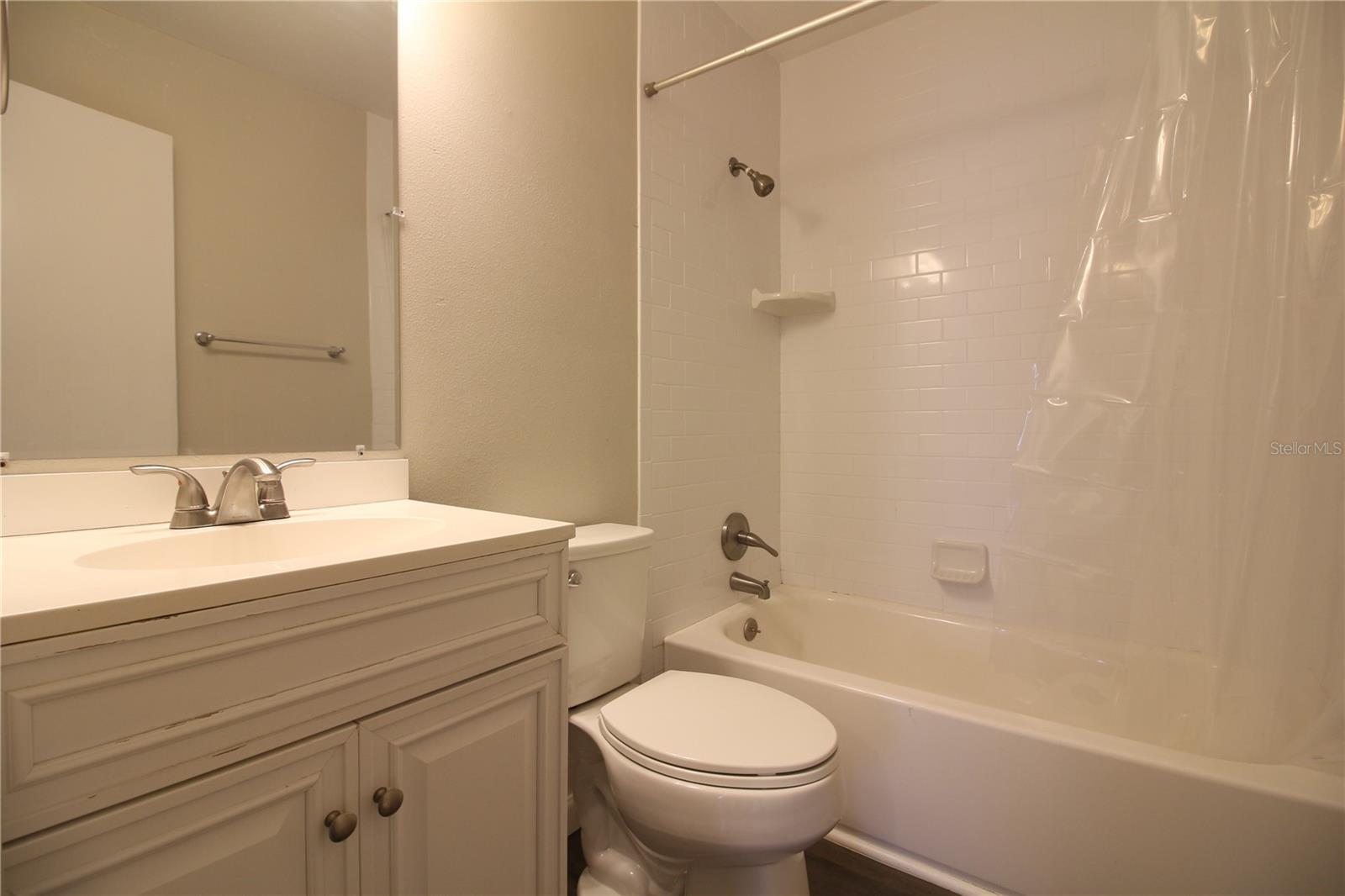 Image 12 of 19 For 1920 Edgewood Drive K8