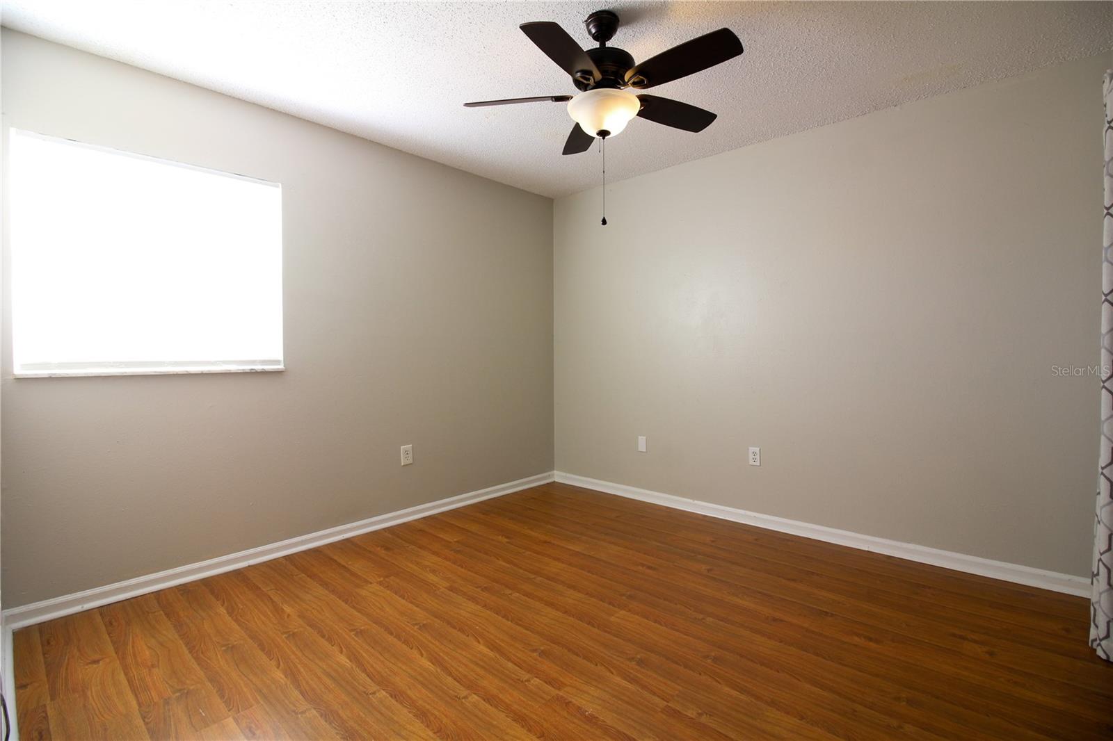 Image 13 of 19 For 1920 Edgewood Drive K8