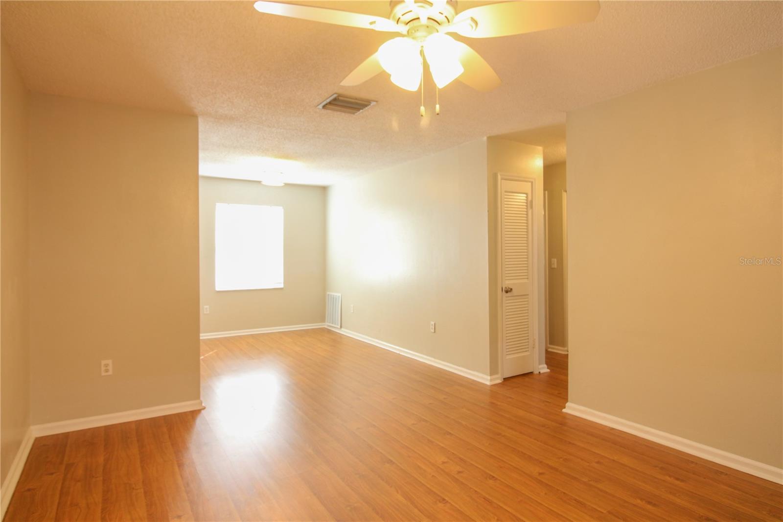 Image 4 of 19 For 1920 Edgewood Drive K8