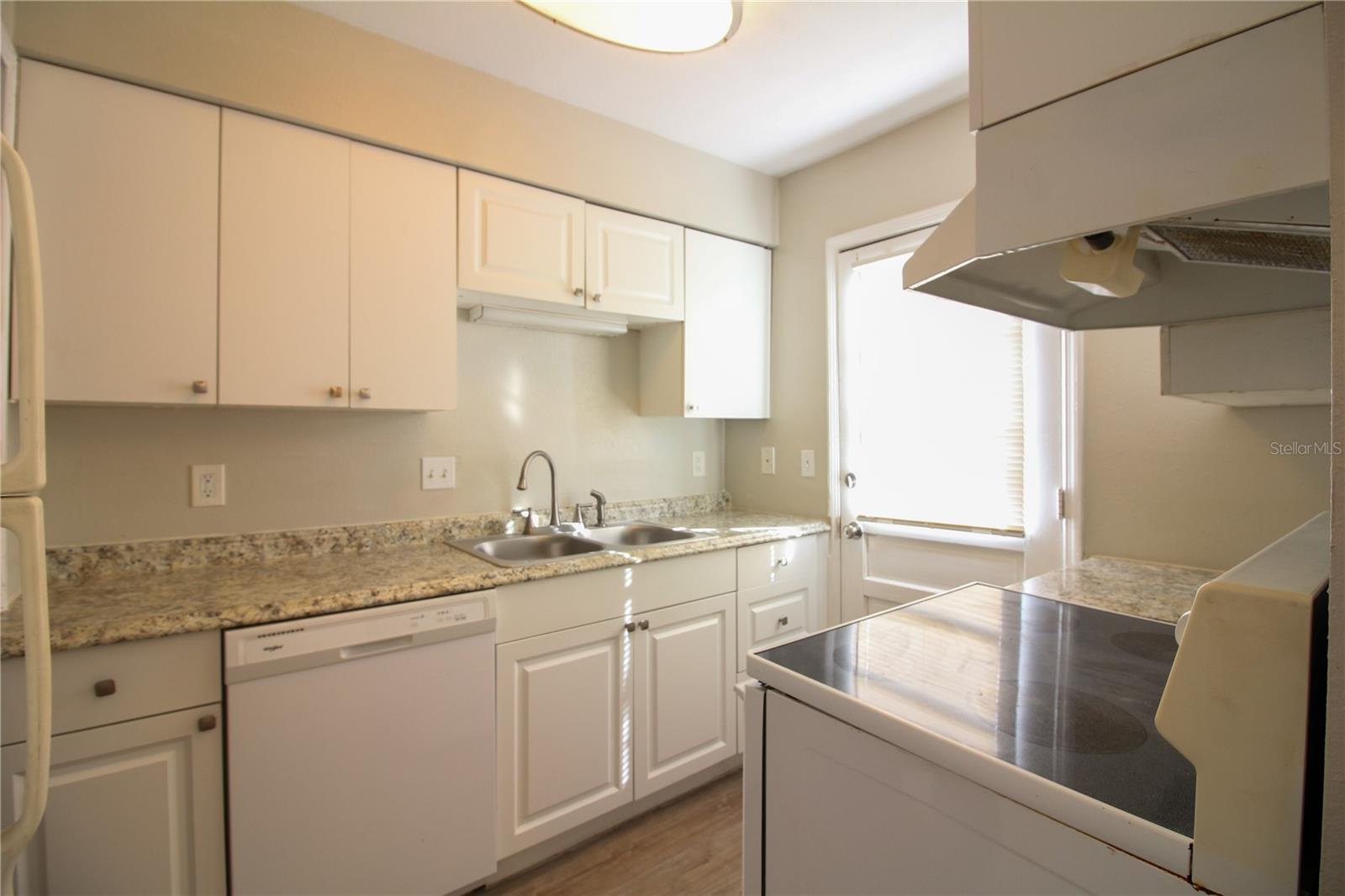 Image 6 of 19 For 1920 Edgewood Drive K8