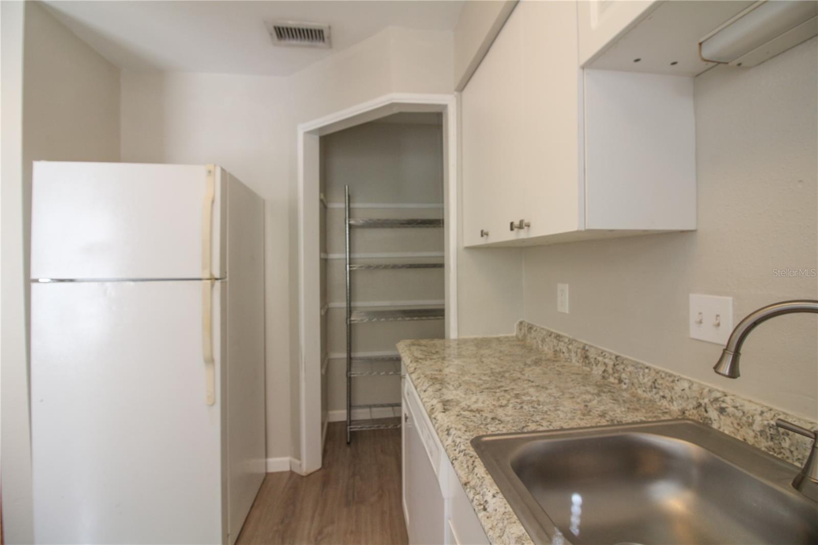 Image 8 of 19 For 1920 Edgewood Drive K8