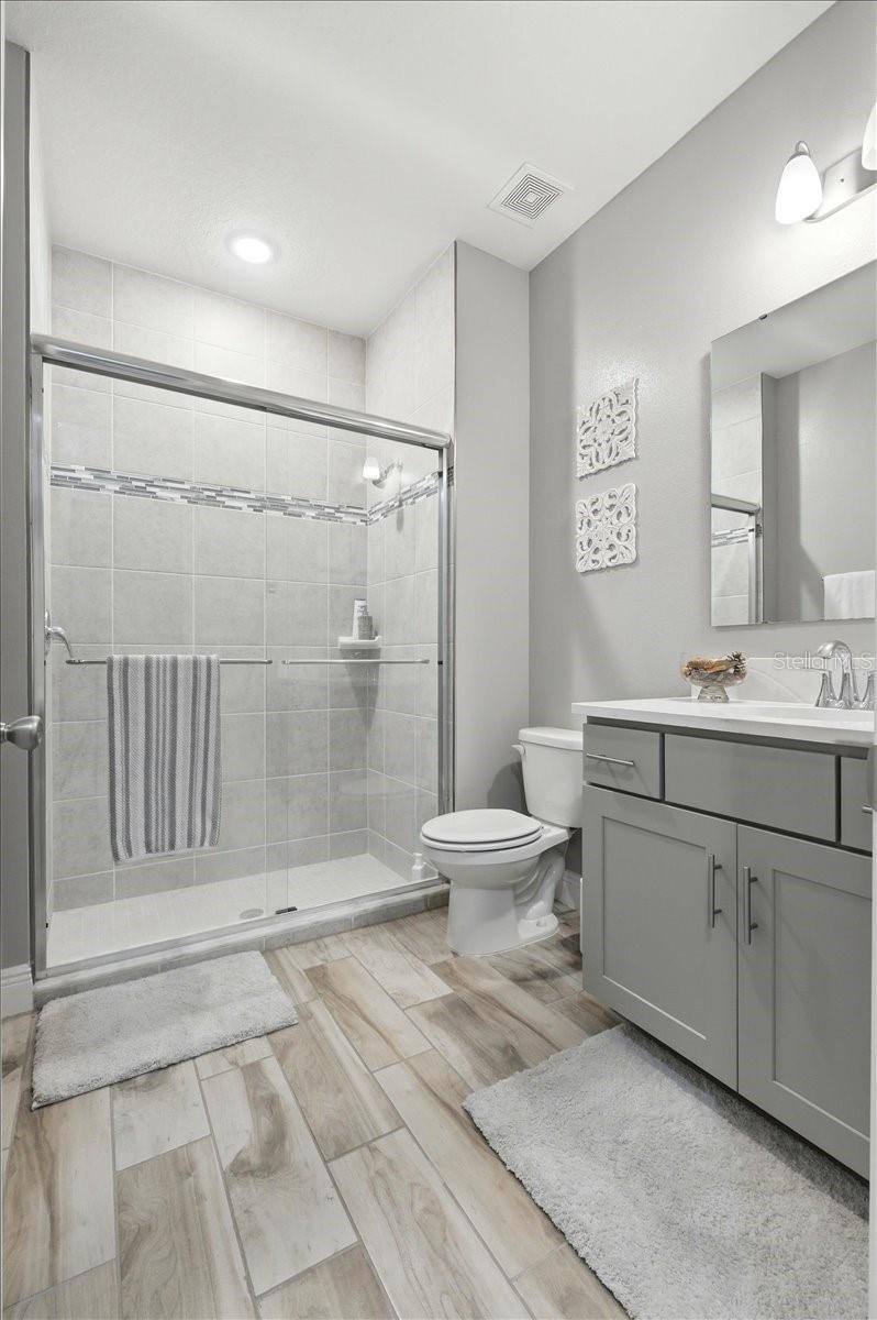 Image 23 of 51 For 14914 15th Street E