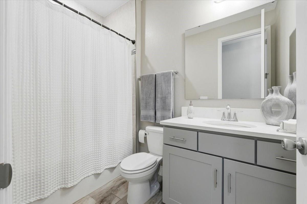 Image 24 of 51 For 14914 15th Street E