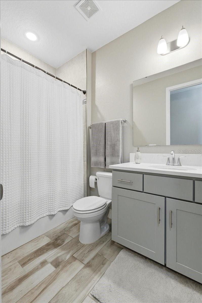 Image 25 of 51 For 14914 15th Street E