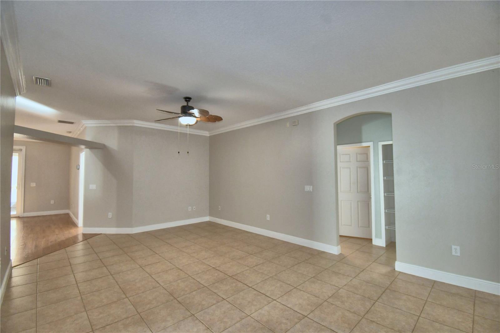 Image 4 of 70 For 5610 Forest Ridge Drive