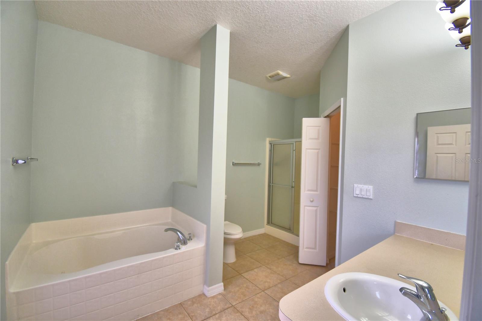 Image 64 of 70 For 5610 Forest Ridge Drive