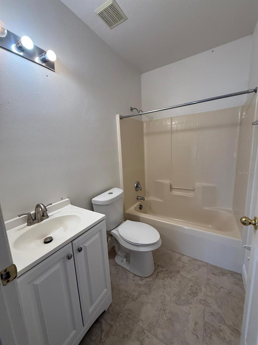 Image 11 of 17 For 315 Edgewood Court