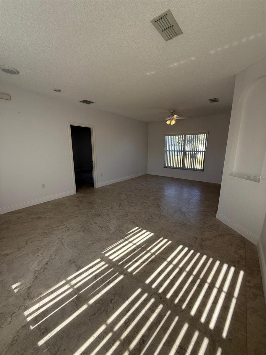 Image 12 of 17 For 315 Edgewood Court