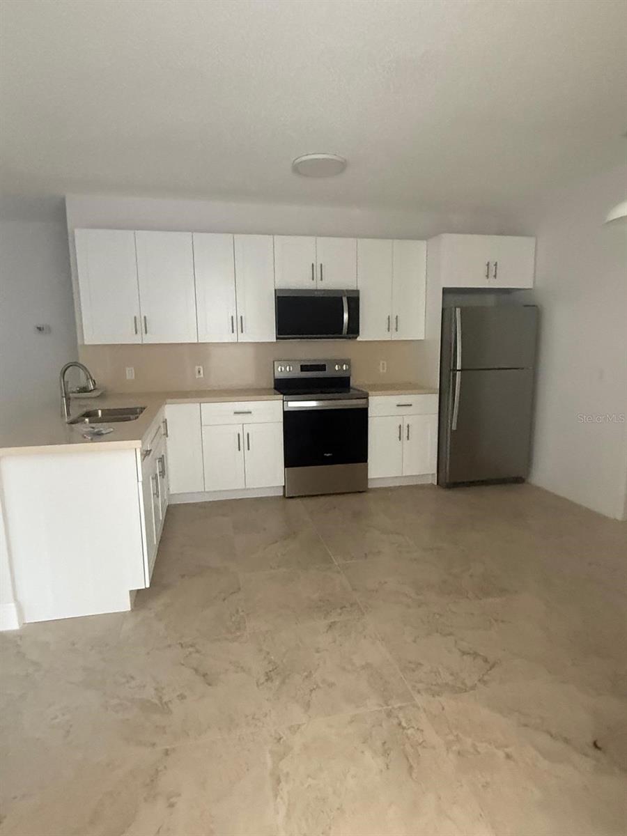 Image 4 of 17 For 315 Edgewood Court