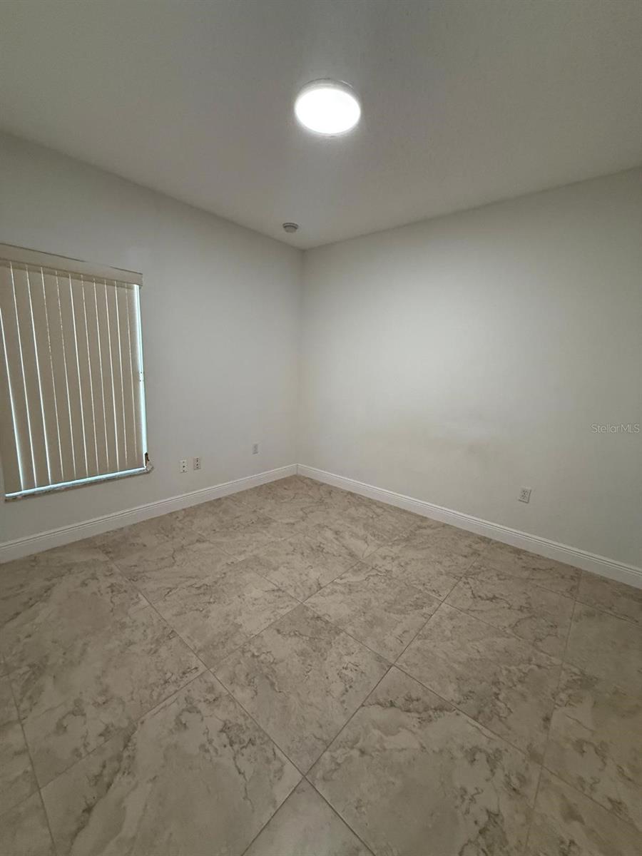 Image 6 of 17 For 315 Edgewood Court