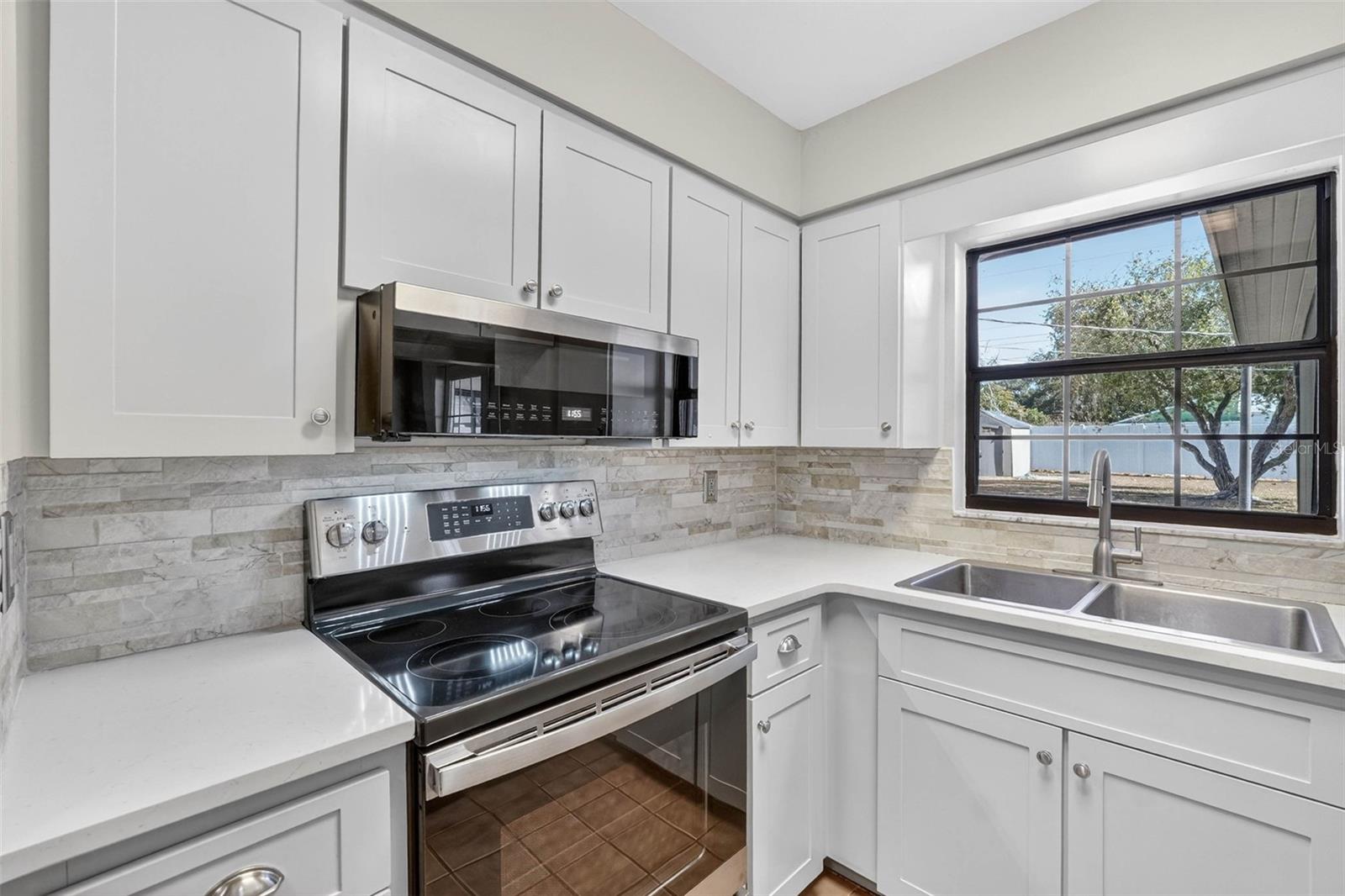 Image 11 of 42 For 6411 Cromwell Road