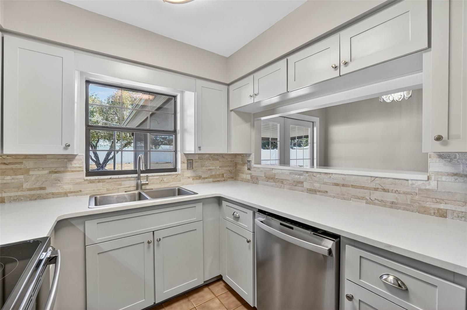 Image 12 of 42 For 6411 Cromwell Road