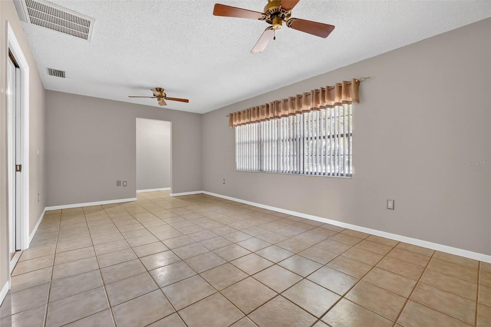 Image 8 of 42 For 6411 Cromwell Road