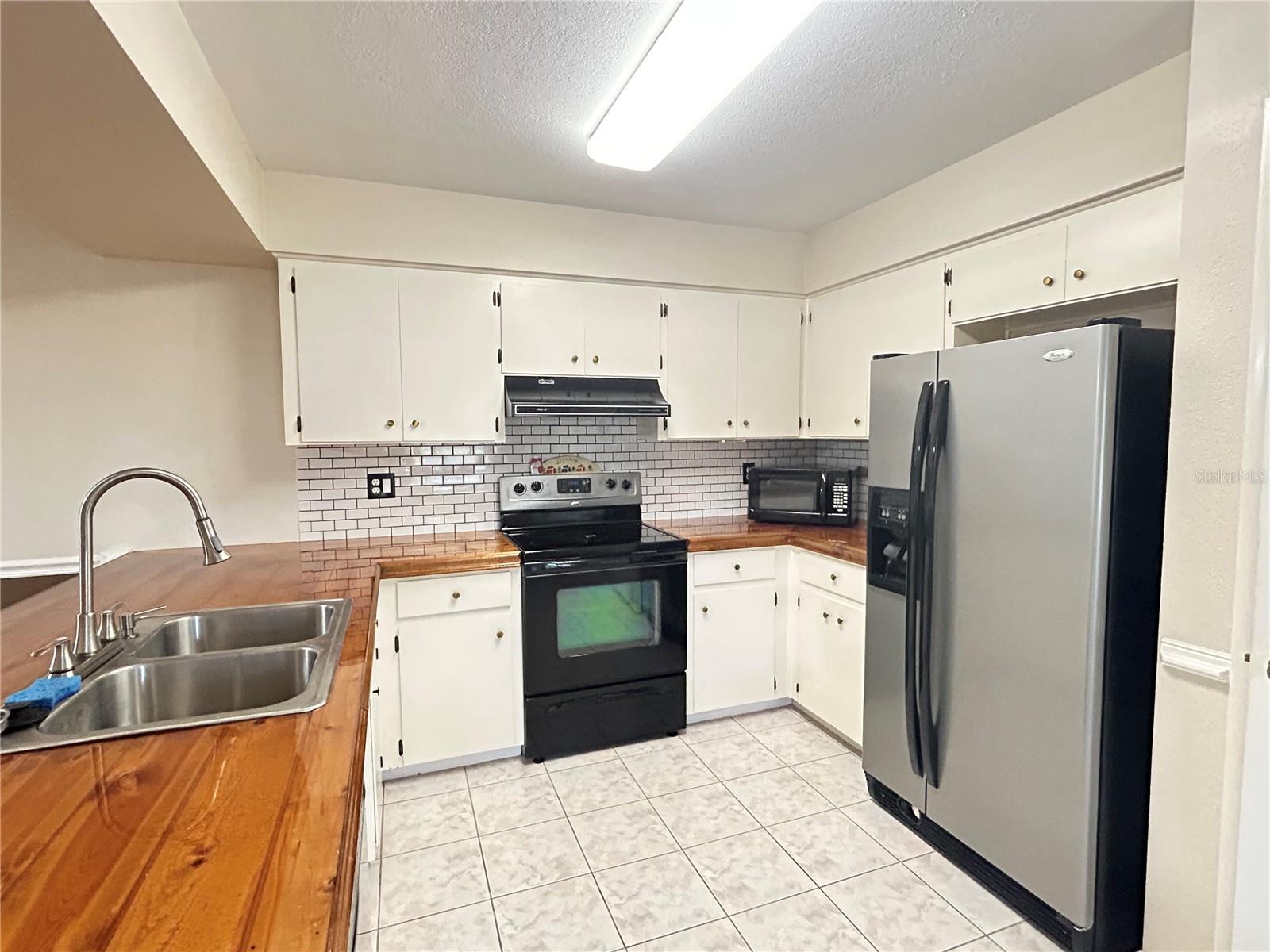 Image 8 of 30 For 634 Wexford Court