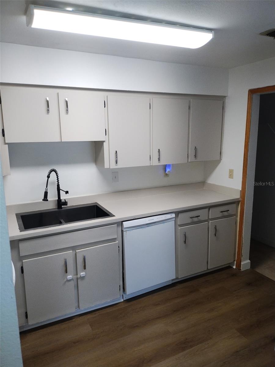 Image 4 of 8 For 256 Village View Lane