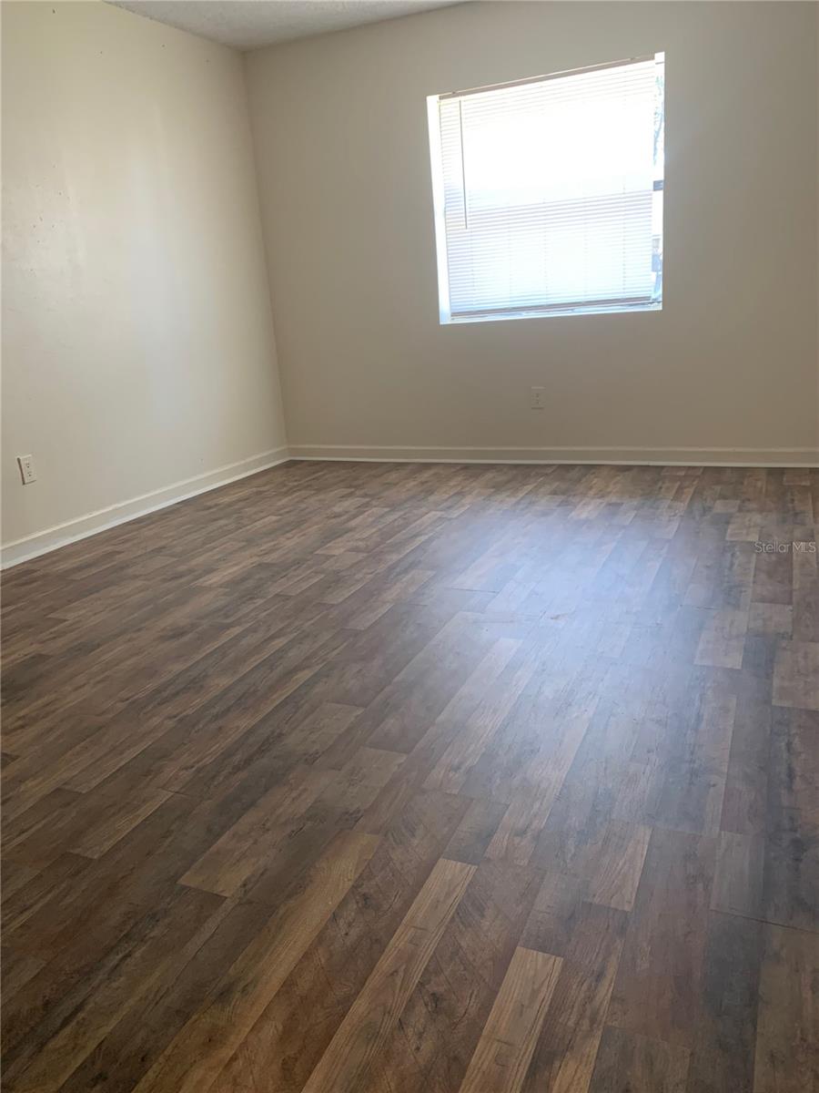 Image 5 of 8 For 256 Village View Lane