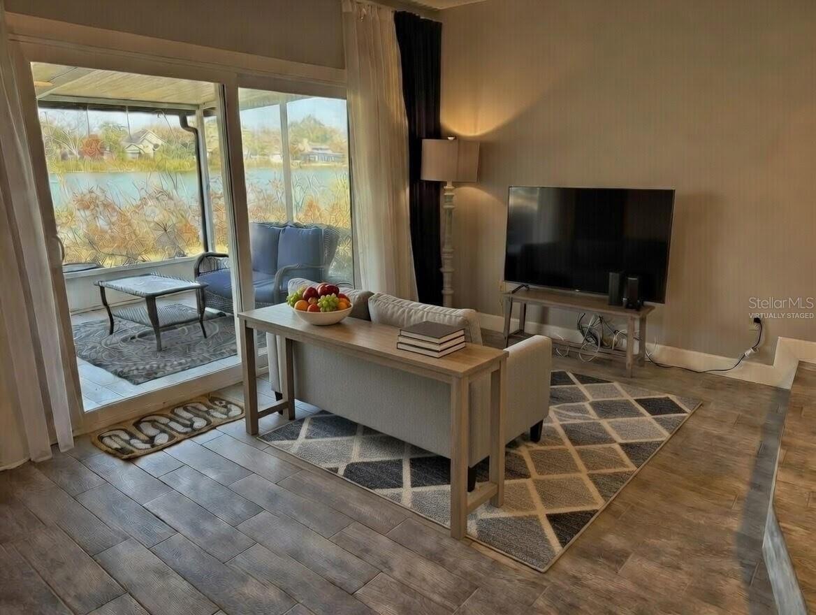 Image 14 of 46 For 1920 Edgewood Drive P2