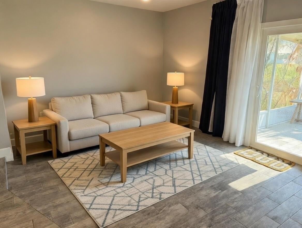 Image 16 of 46 For 1920 Edgewood Drive P2