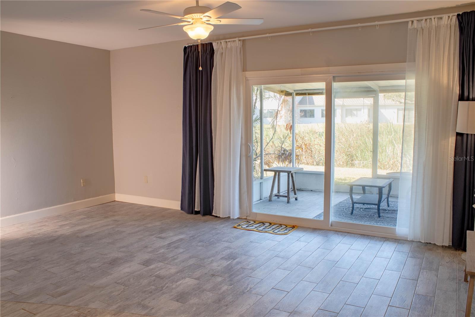 Image 17 of 46 For 1920 Edgewood Drive P2